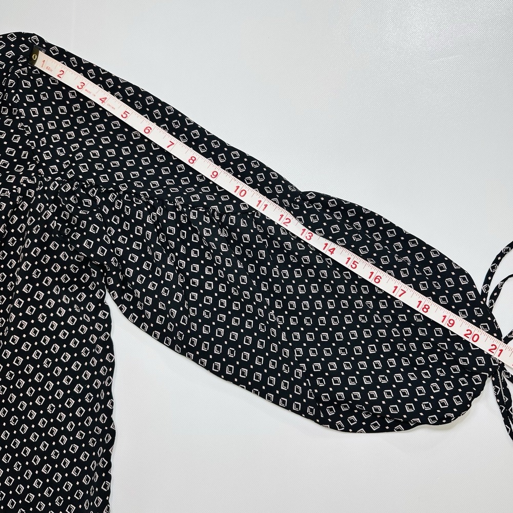 LOFT Women's Large Black White Geometric Print Blouse Long Sleeve Tie Cuff Top - Picture 6 of 7
